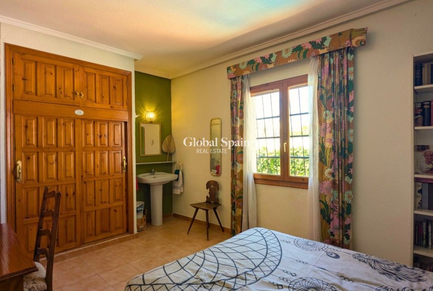 Resale - VILLA -
CIUDAD QUESADA