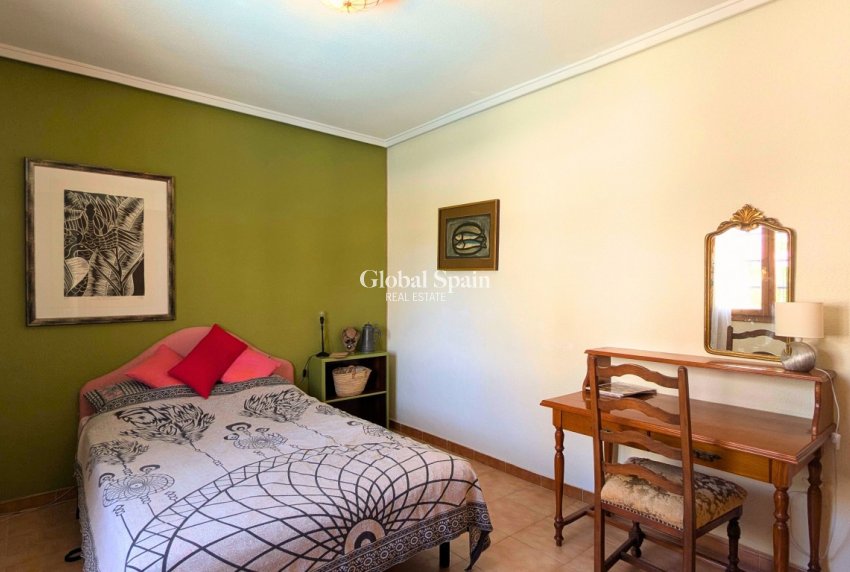 Resale - VILLA -
CIUDAD QUESADA