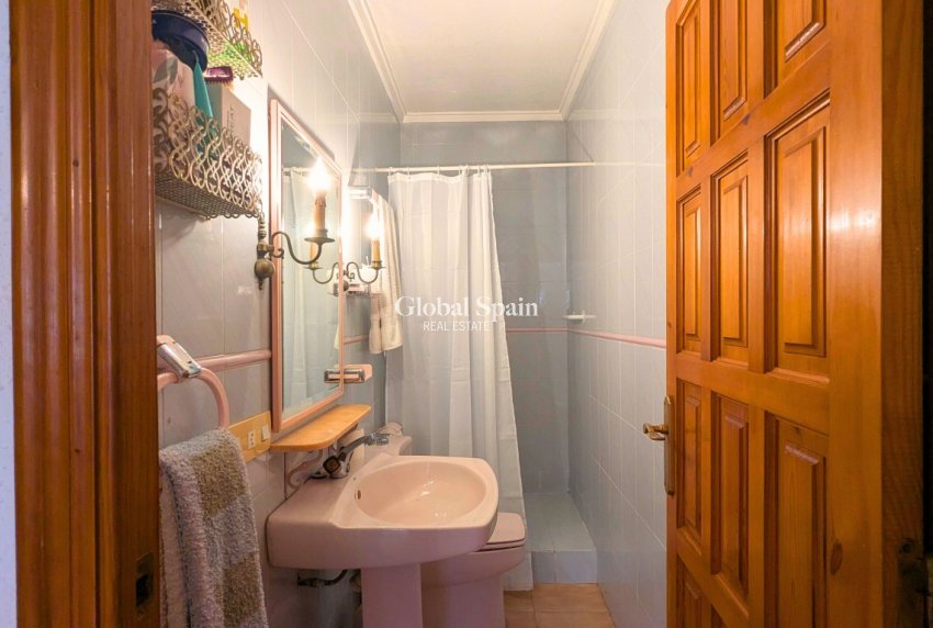 Resale - VILLA -
CIUDAD QUESADA