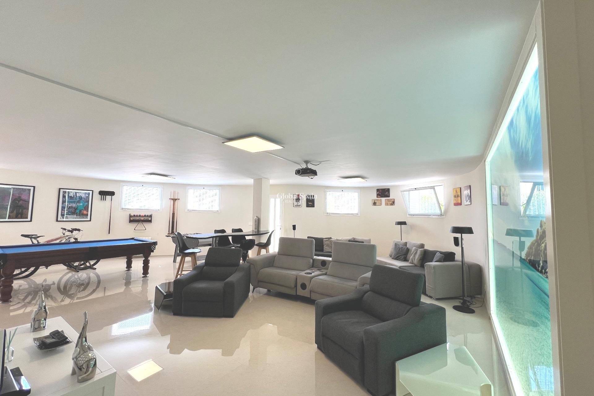 Resale - VILLA -
CIUDAD QUESADA