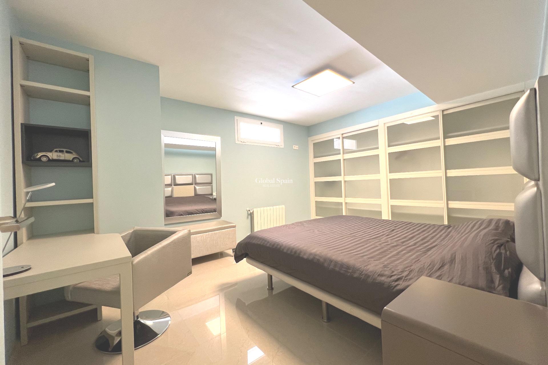 Resale - VILLA -
CIUDAD QUESADA