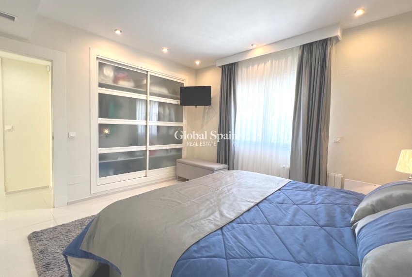 Resale - VILLA -
CIUDAD QUESADA