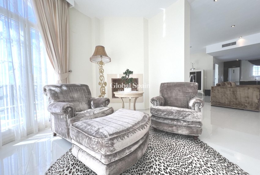 Resale - VILLA -
CIUDAD QUESADA