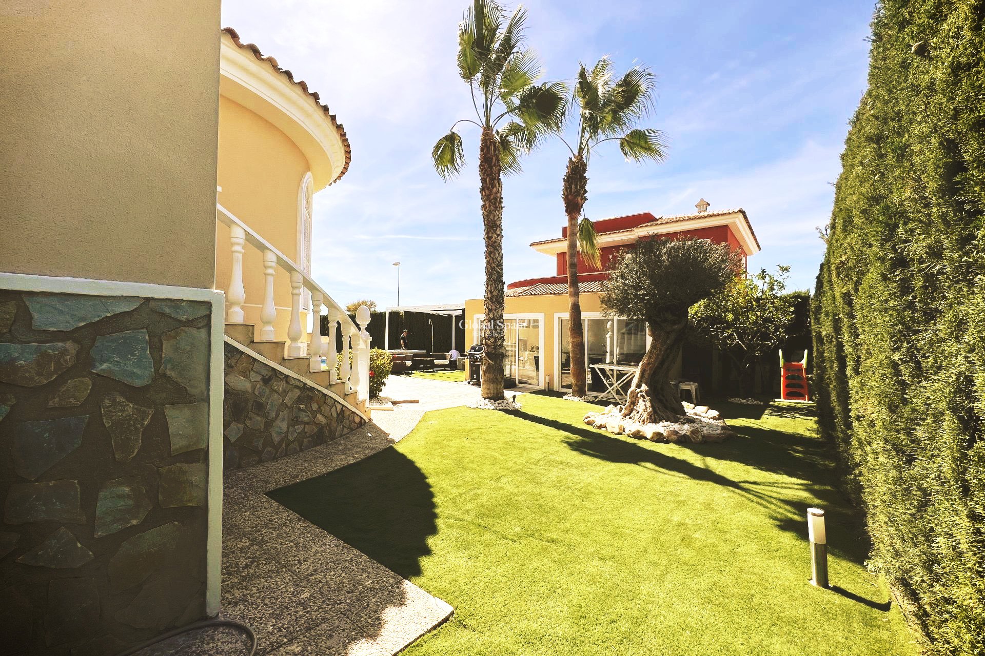 Resale - VILLA -
CIUDAD QUESADA