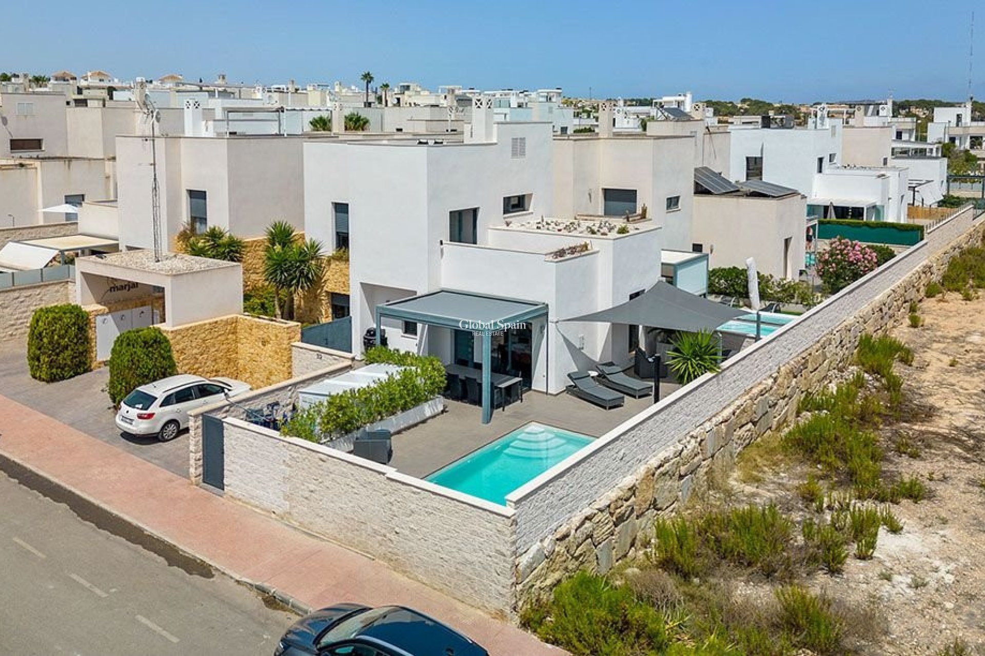 Resale - VILLA -
CIUDAD QUESADA