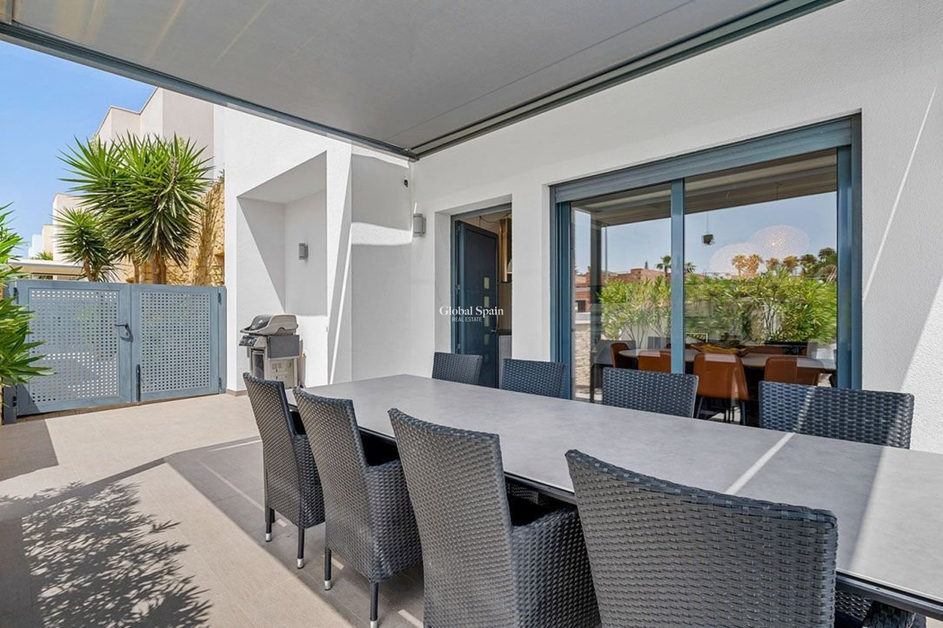 Resale - VILLA -
CIUDAD QUESADA