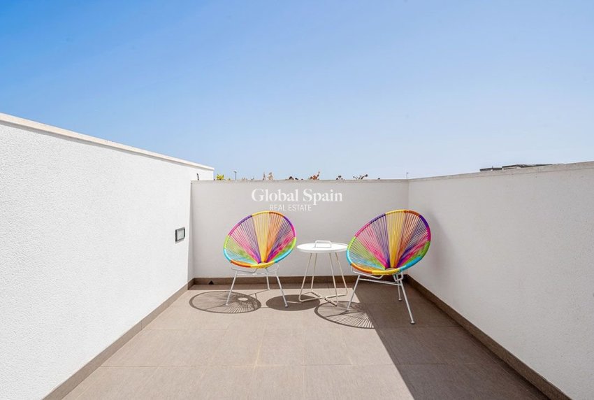 Resale - VILLA -
CIUDAD QUESADA