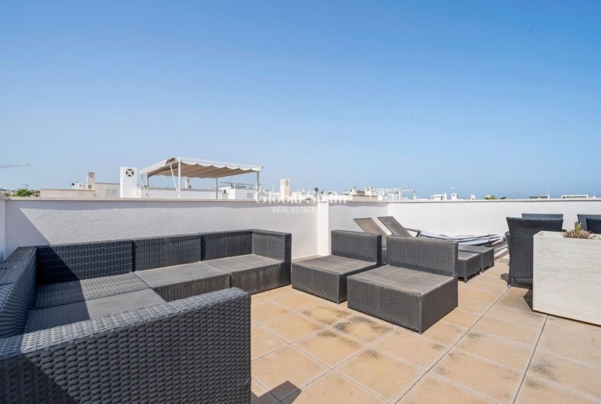 Resale - VILLA -
CIUDAD QUESADA