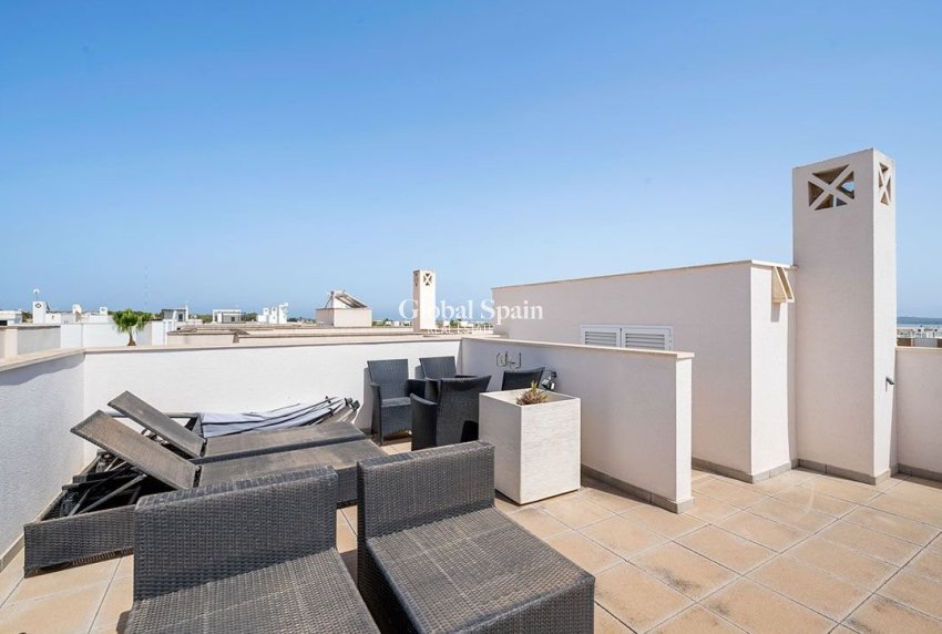 Resale - VILLA -
CIUDAD QUESADA
