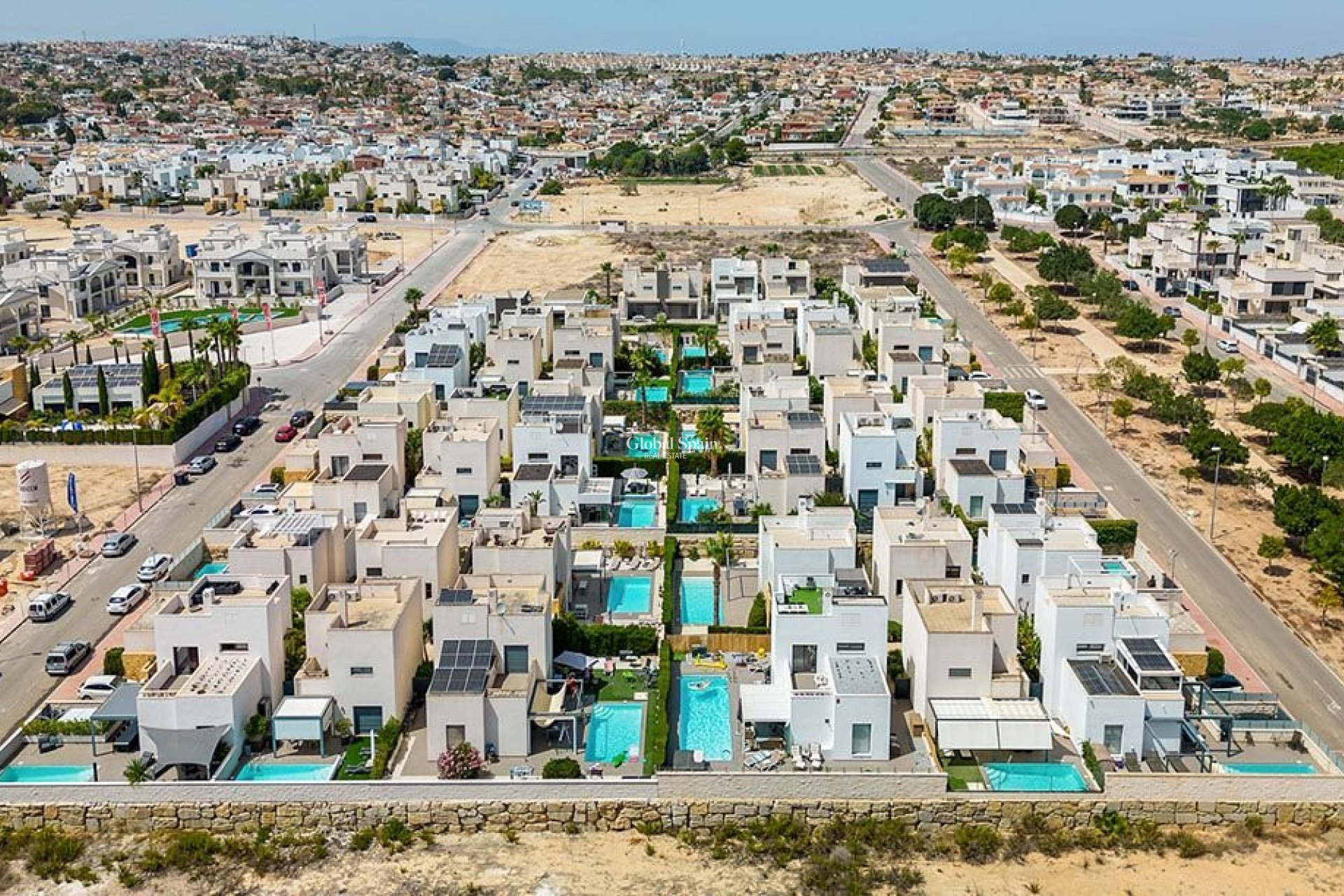 Resale - VILLA -
CIUDAD QUESADA