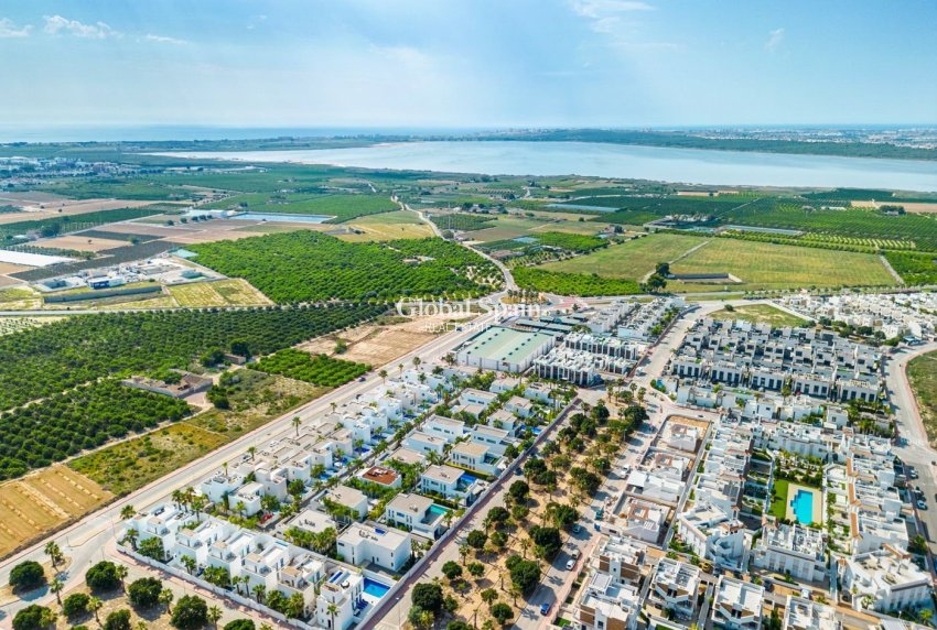 Resale - VILLA -
CIUDAD QUESADA