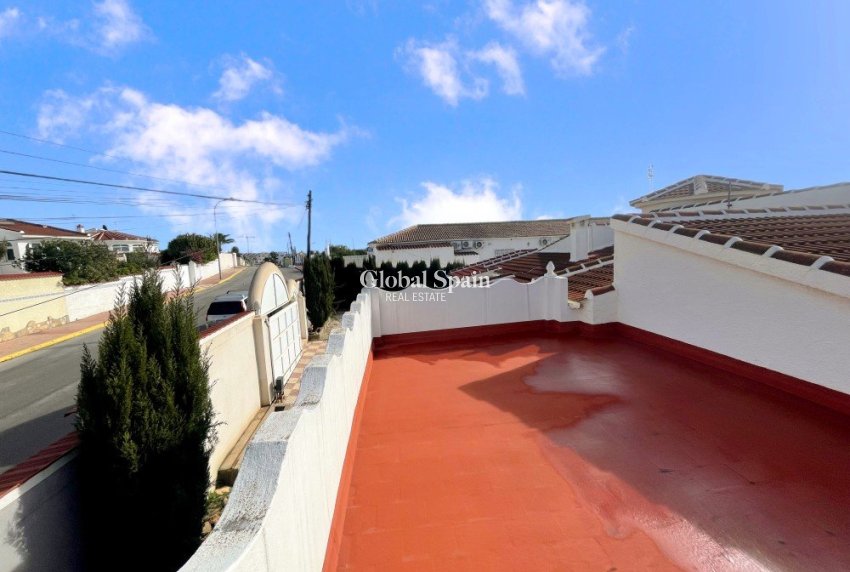 Resale - VILLA -
CIUDAD QUESADA
