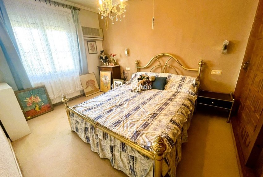 Resale - VILLA -
CIUDAD QUESADA