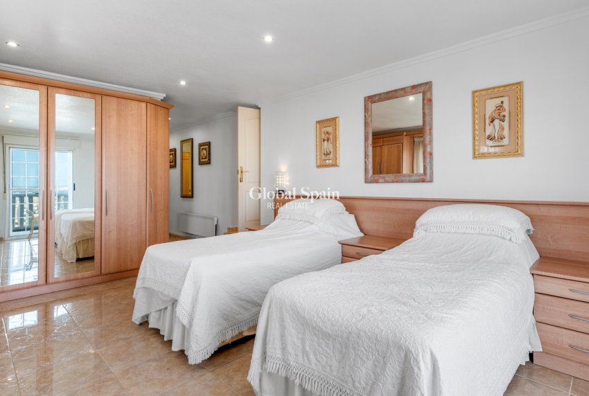 Resale - VILLA -
CIUDAD QUESADA