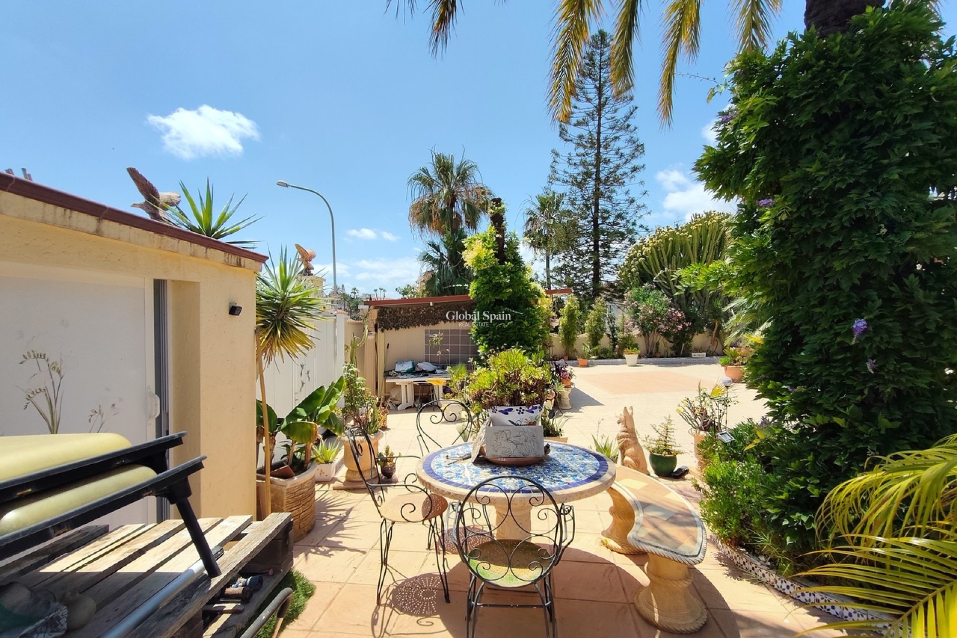 Resale - VILLA -
CIUDAD QUESADA