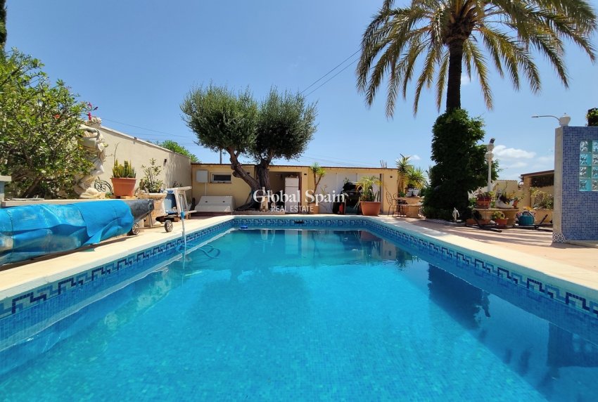 Resale - VILLA -
CIUDAD QUESADA