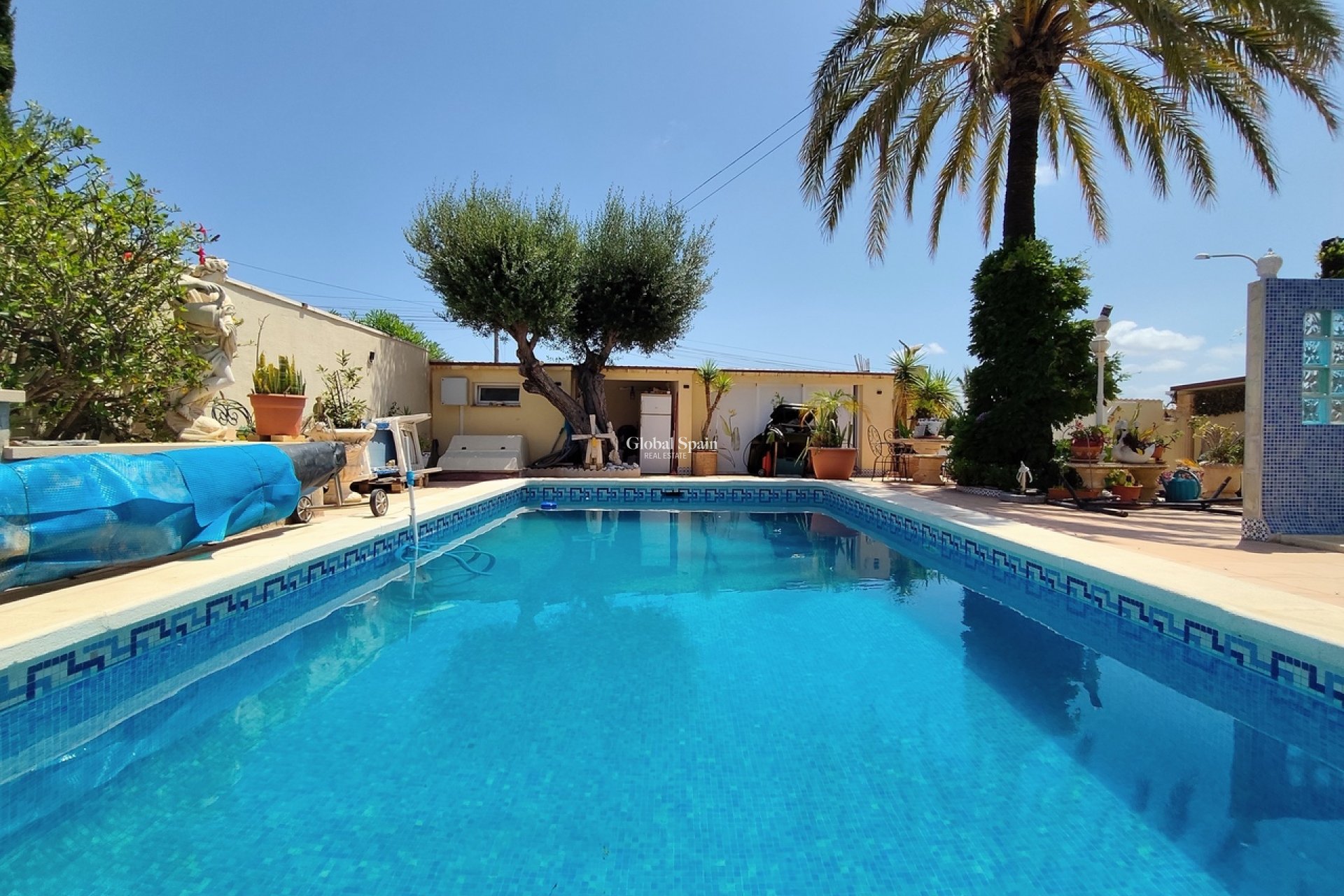 Resale - VILLA -
CIUDAD QUESADA