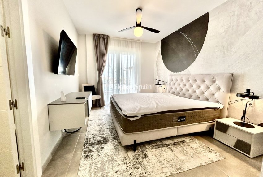 Resale - VILLA -
CIUDAD QUESADA