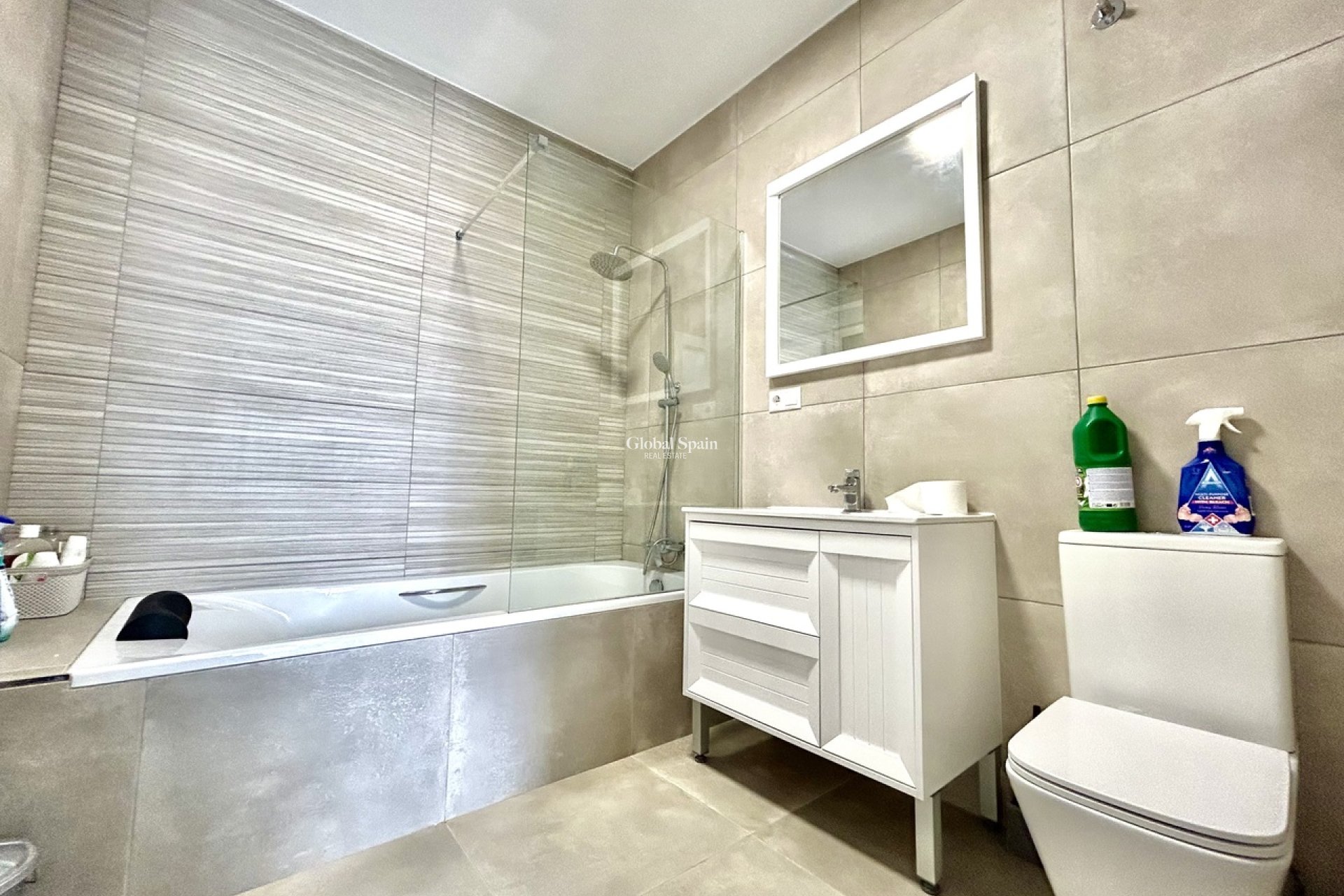Resale - VILLA -
CIUDAD QUESADA