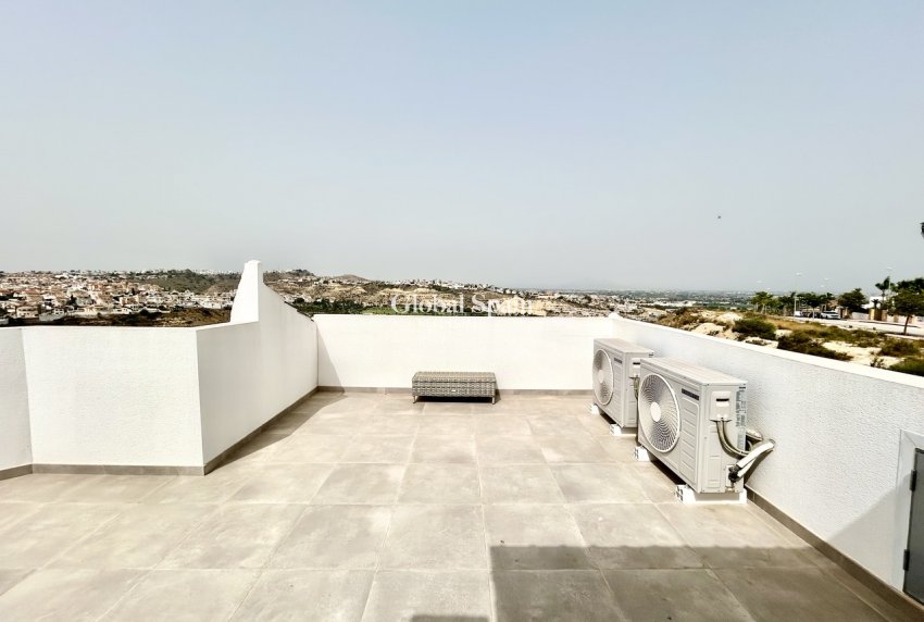 Resale - VILLA -
CIUDAD QUESADA