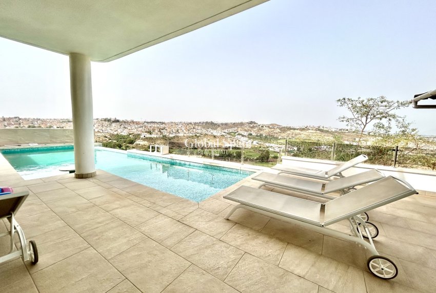 Resale - VILLA -
CIUDAD QUESADA