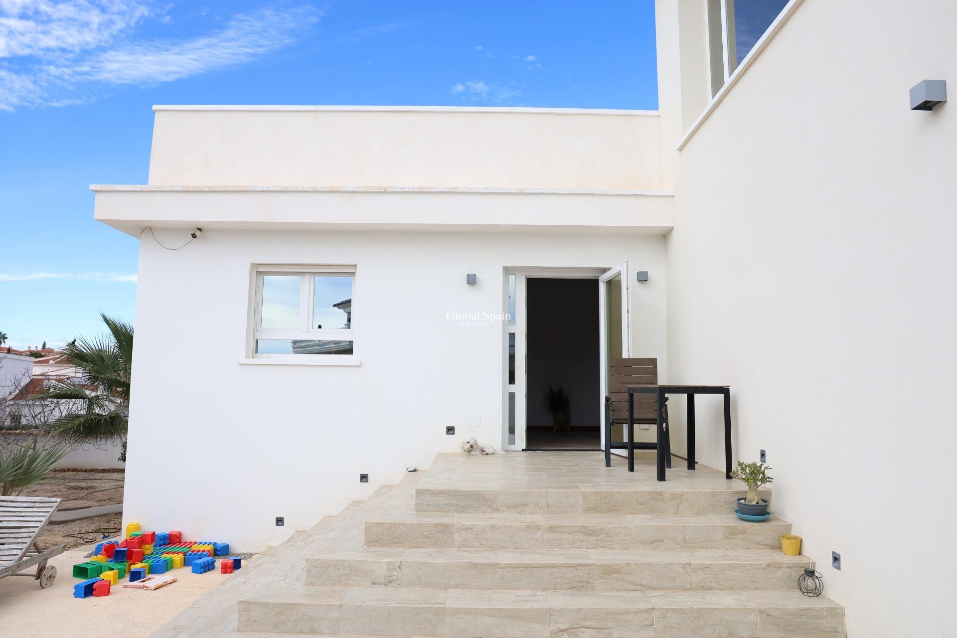 Resale - VILLA -
CIUDAD QUESADA