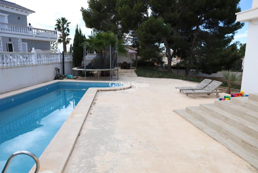 Resale - VILLA -
CIUDAD QUESADA