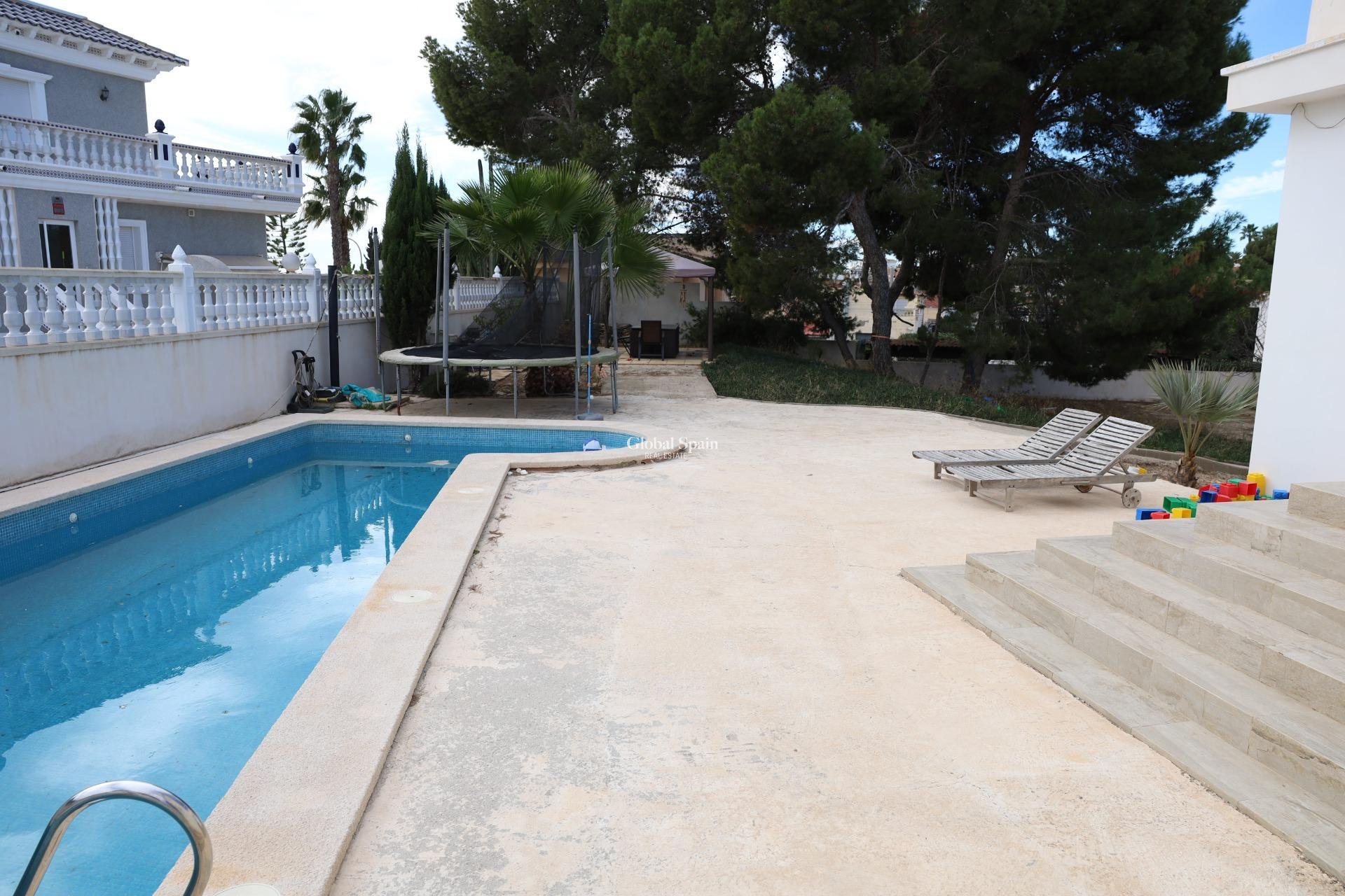 Resale - VILLA -
CIUDAD QUESADA
