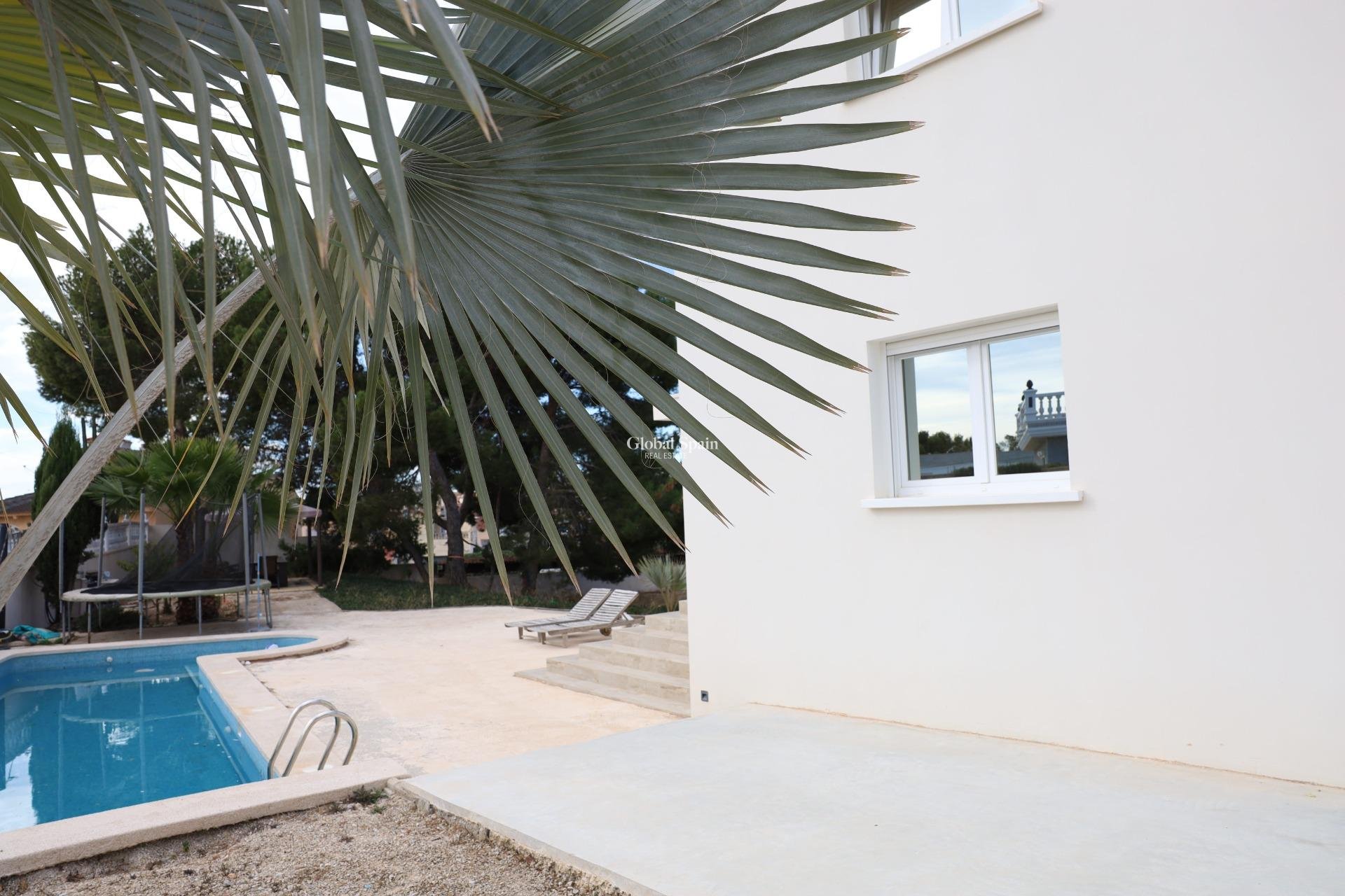Resale - VILLA -
CIUDAD QUESADA