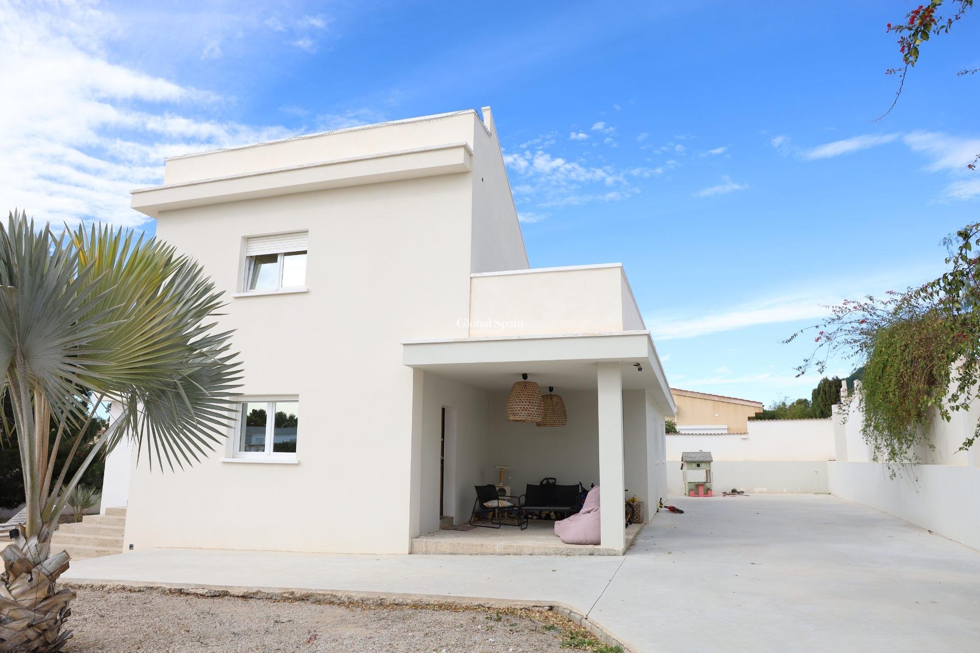 Resale - VILLA -
CIUDAD QUESADA