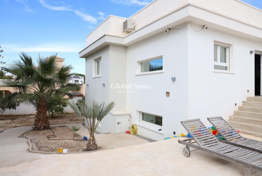 Resale - VILLA -
CIUDAD QUESADA