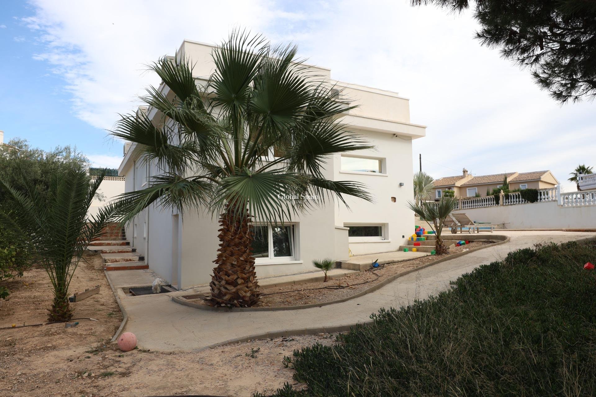 Resale - VILLA -
CIUDAD QUESADA