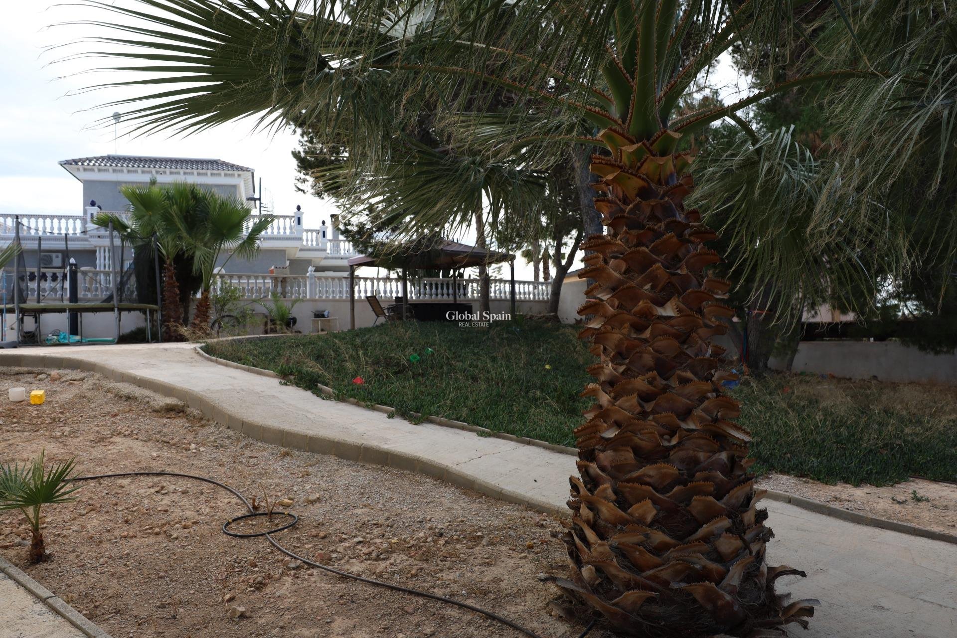 Resale - VILLA -
CIUDAD QUESADA