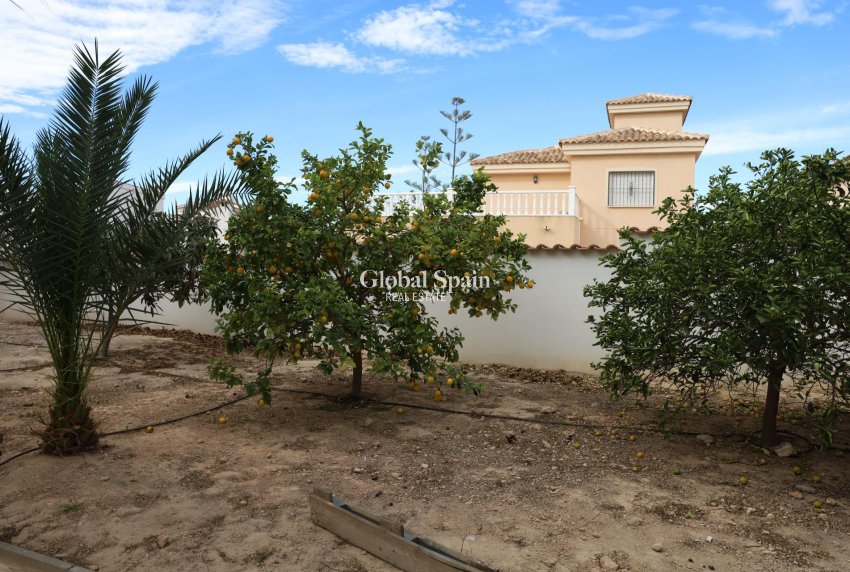 Resale - VILLA -
CIUDAD QUESADA