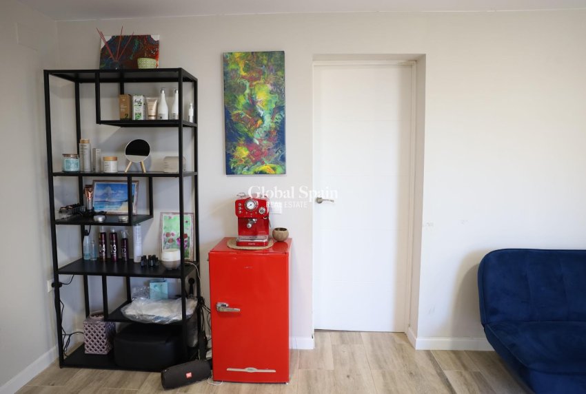Resale - VILLA -
CIUDAD QUESADA