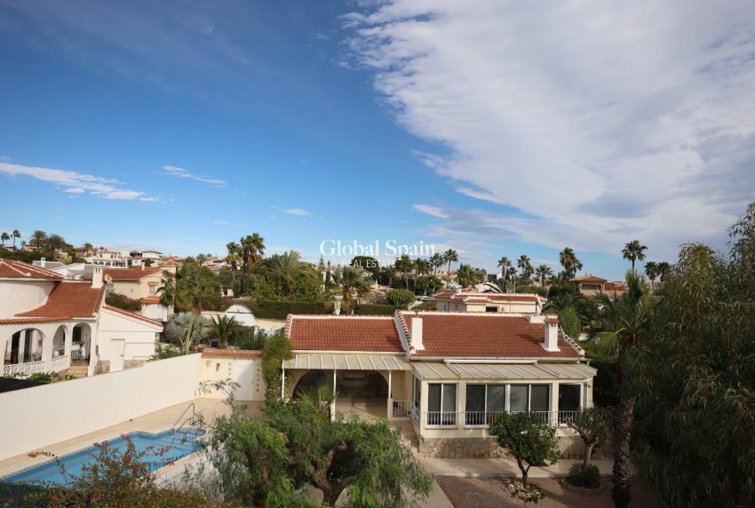 Resale - VILLA -
CIUDAD QUESADA