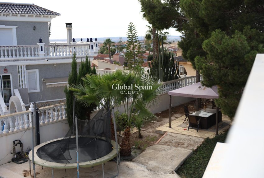 Resale - VILLA -
CIUDAD QUESADA