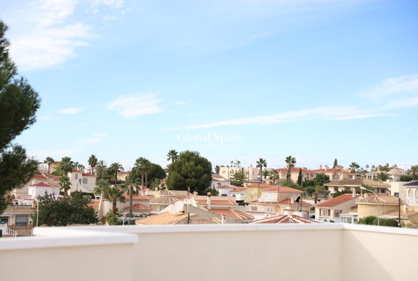 Resale - VILLA -
CIUDAD QUESADA