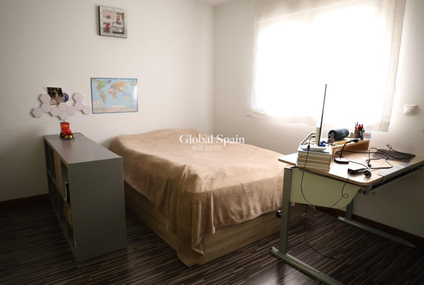Resale - VILLA -
CIUDAD QUESADA