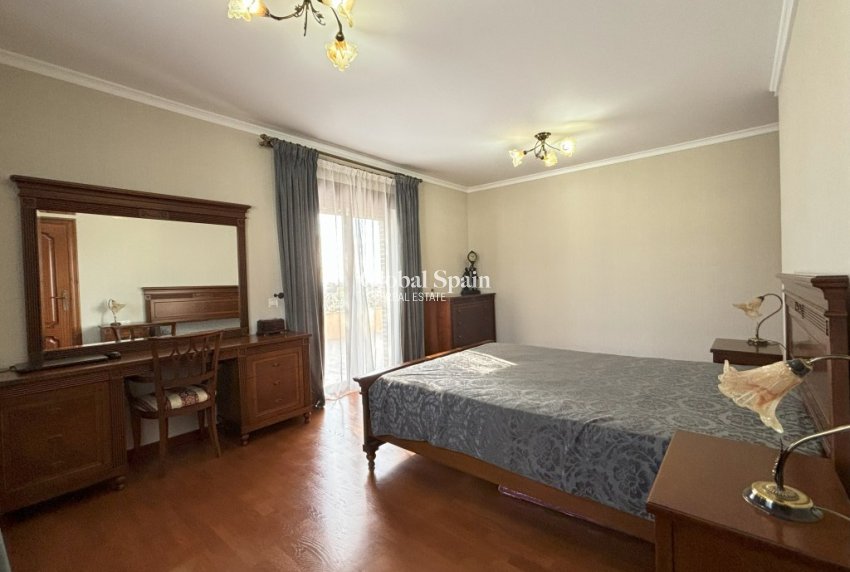 Resale - VILLA -
CIUDAD QUESADA