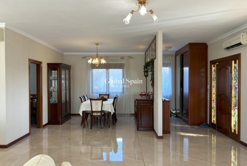 Resale - VILLA -
CIUDAD QUESADA