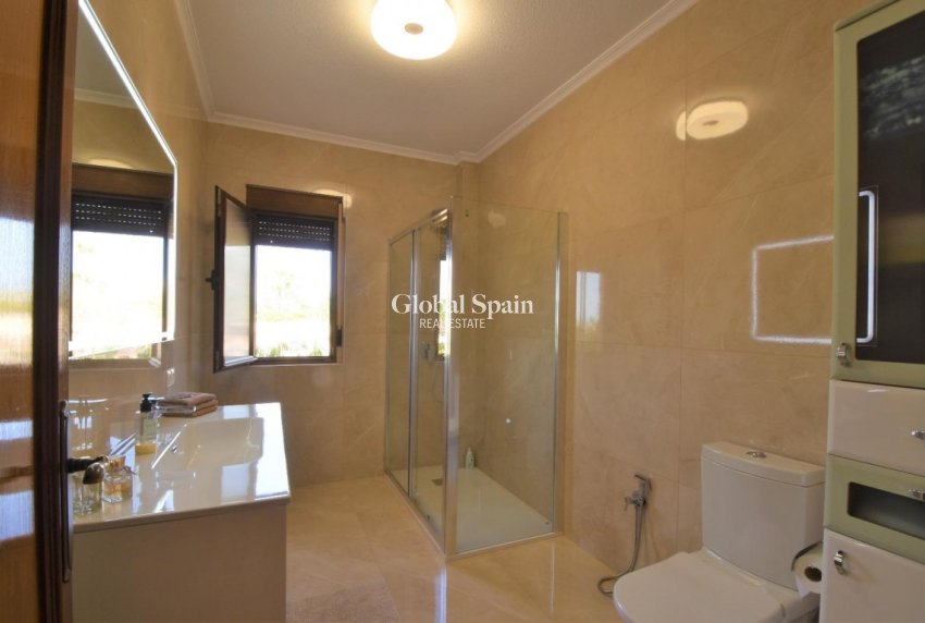 Resale - VILLA -
CIUDAD QUESADA