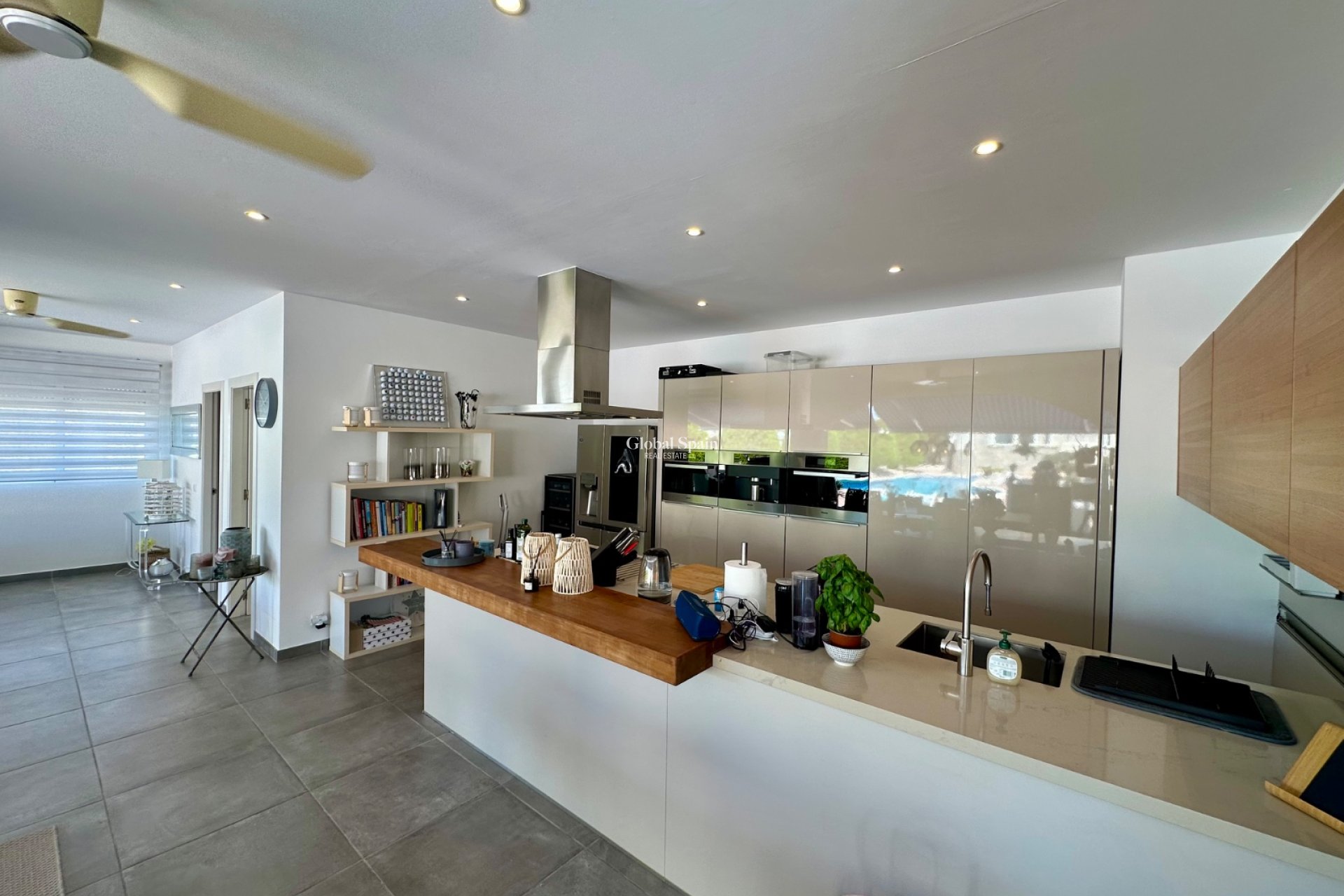 Resale - VILLA -
CIUDAD QUESADA