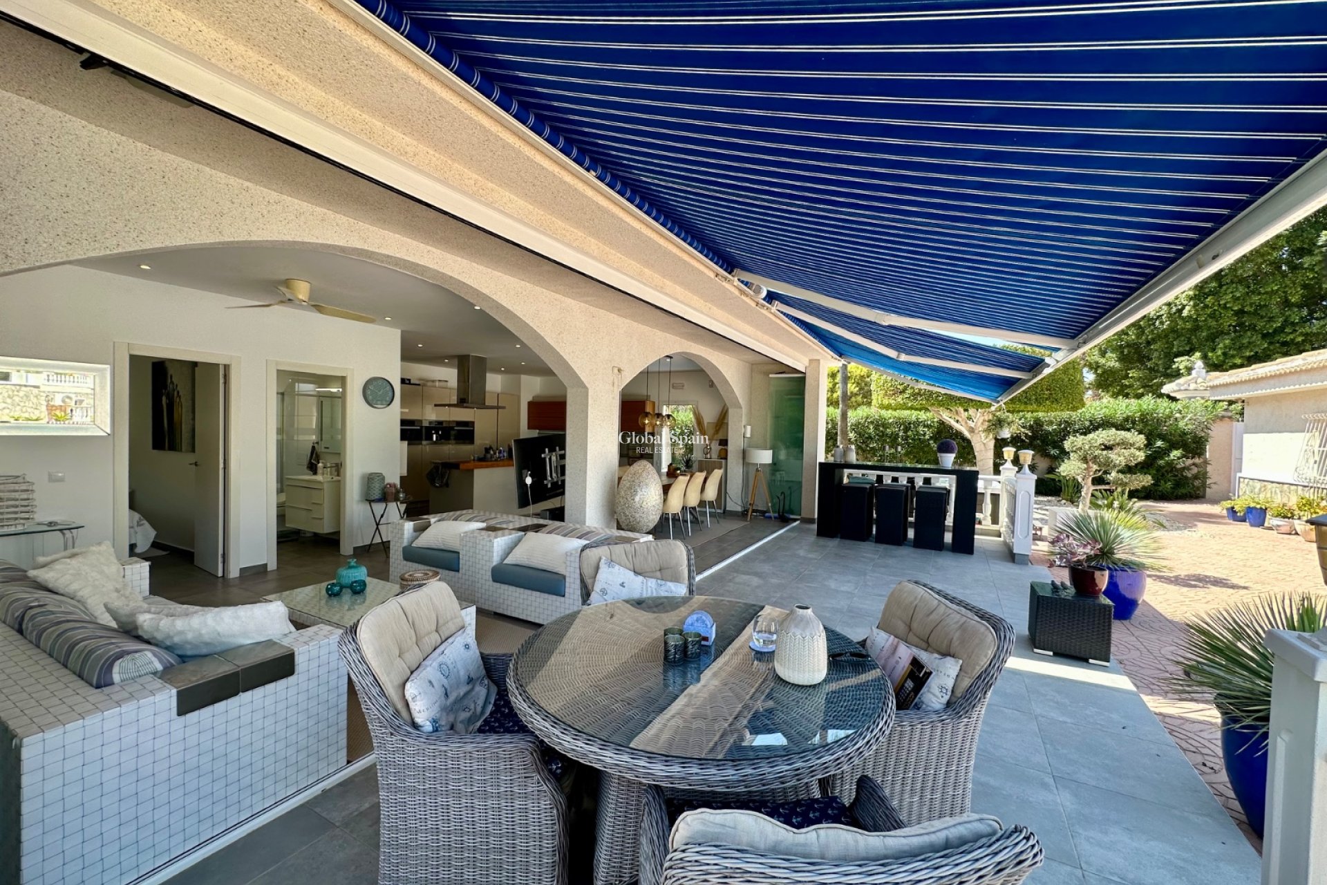 Resale - VILLA -
CIUDAD QUESADA