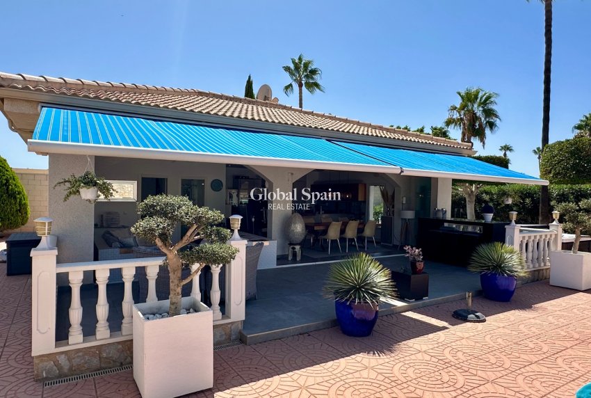 Resale - VILLA -
CIUDAD QUESADA