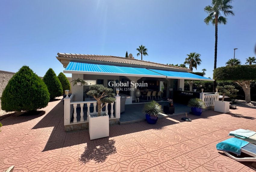 Resale - VILLA -
CIUDAD QUESADA