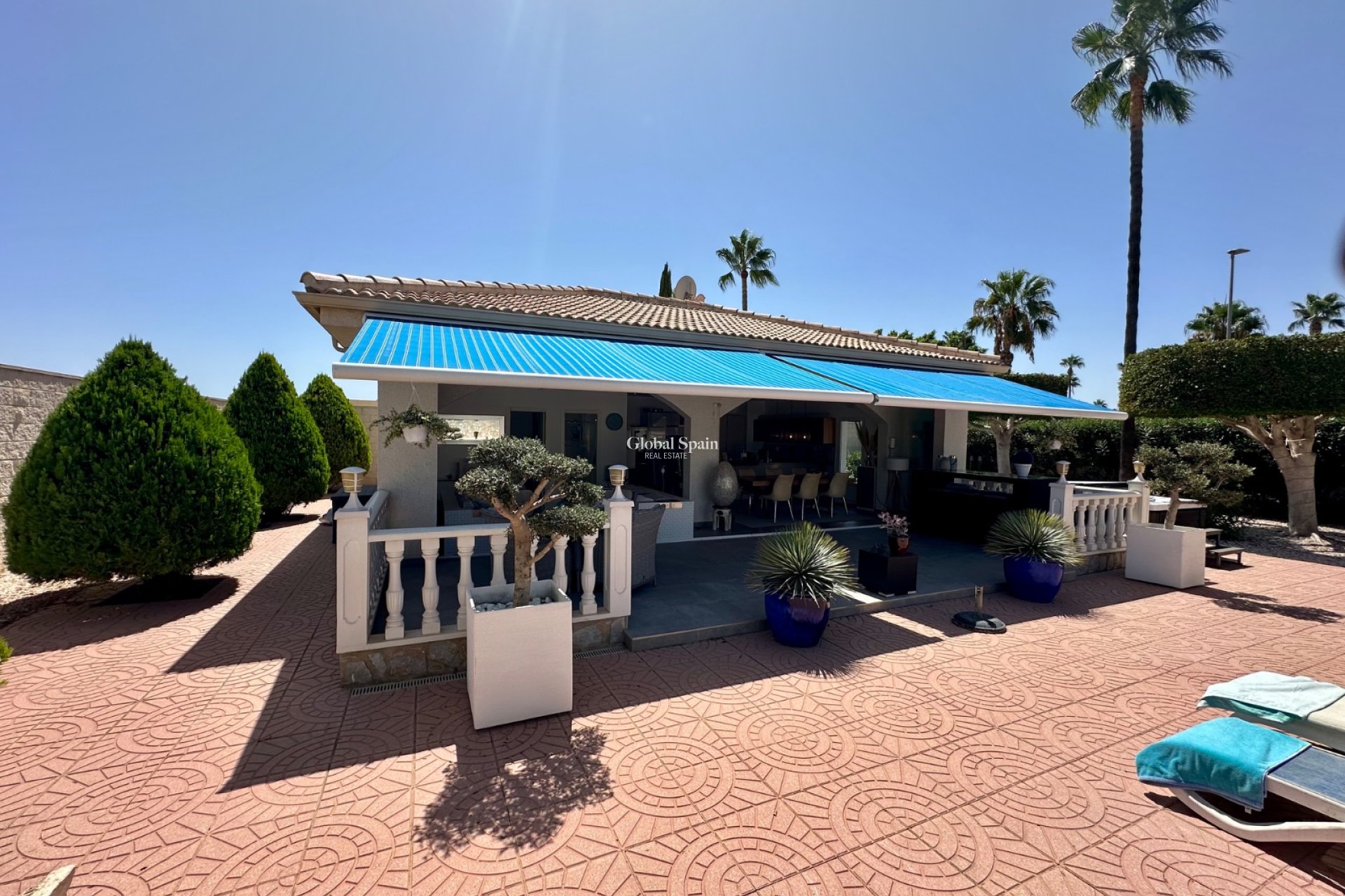 Resale - VILLA -
CIUDAD QUESADA