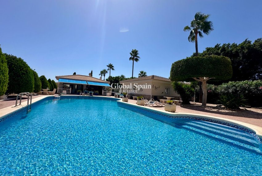 Resale - VILLA -
CIUDAD QUESADA
