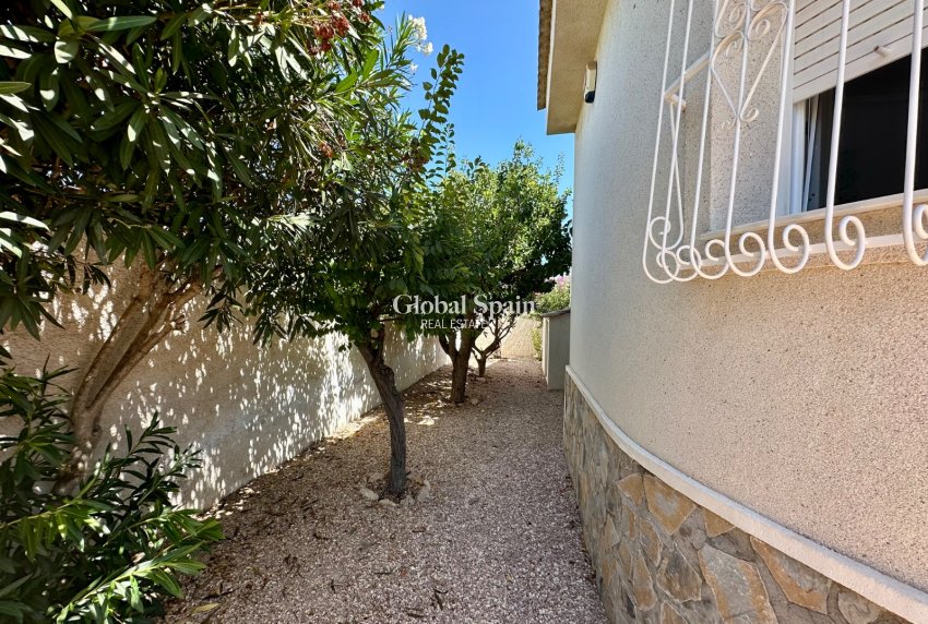 Resale - VILLA -
CIUDAD QUESADA