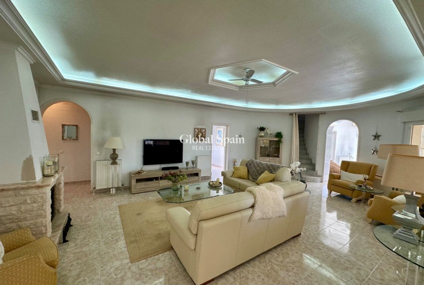 Resale - VILLA -
CIUDAD QUESADA